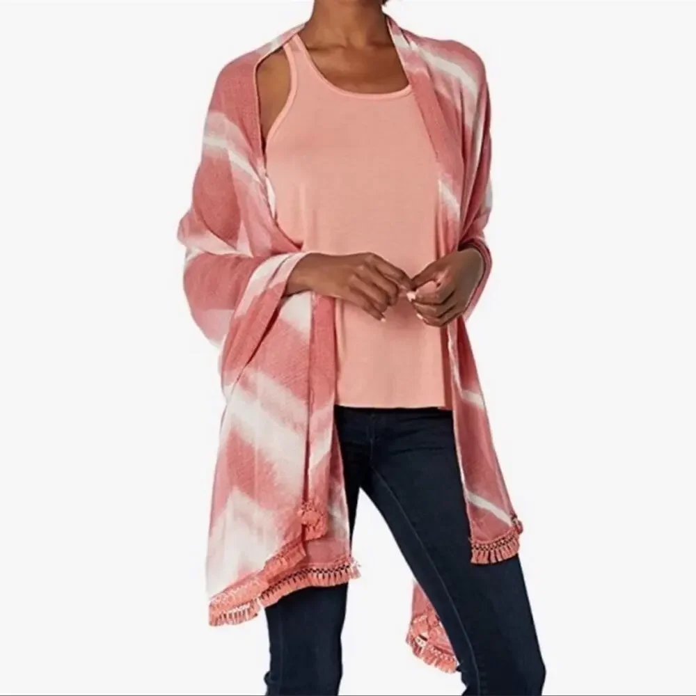 NWT VINCE CAMUTO Lightweight Desert Rose Chevron Pashmina Scarf with Fringe